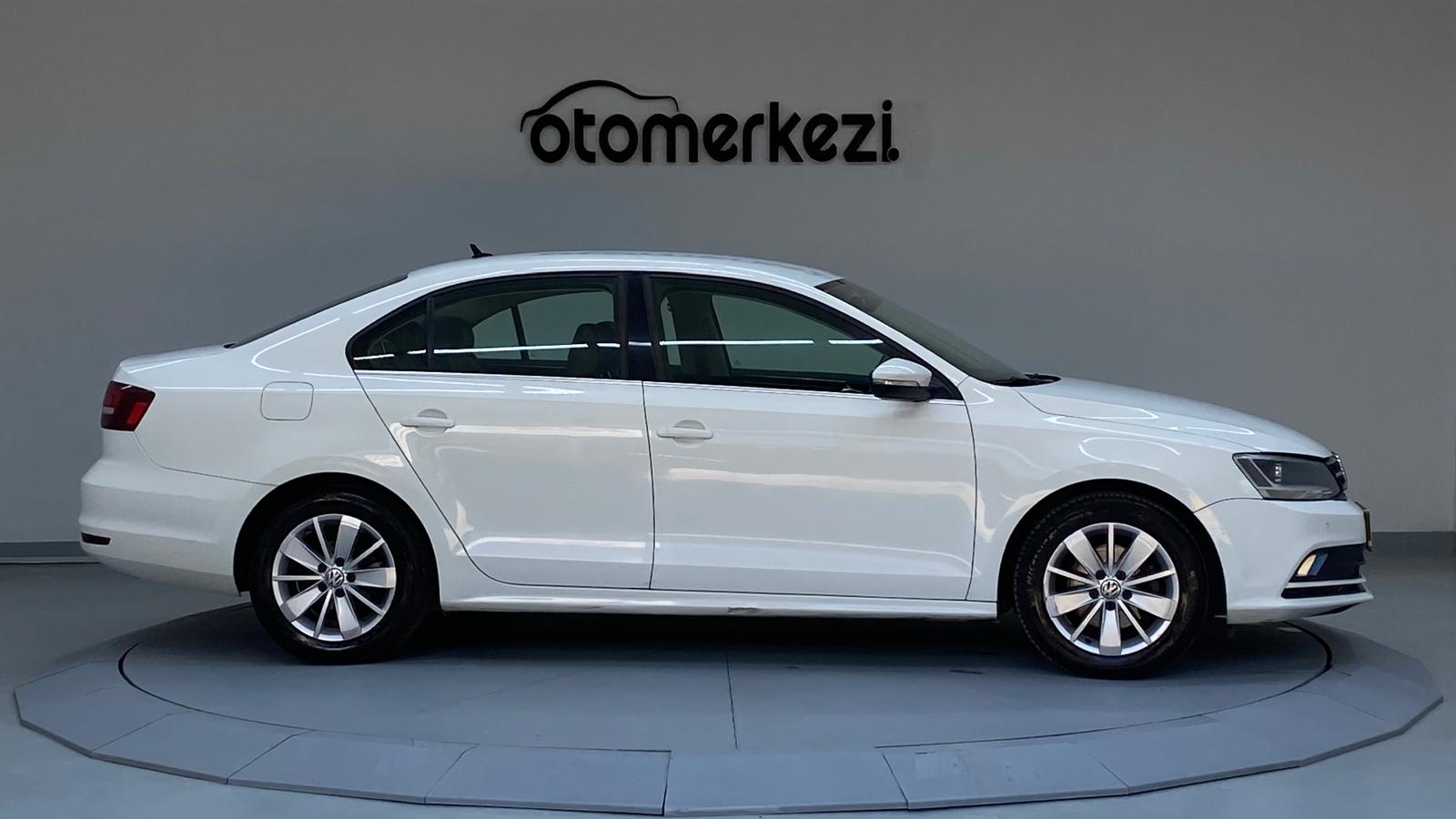 VOLKSWAGEN JETTA 5
